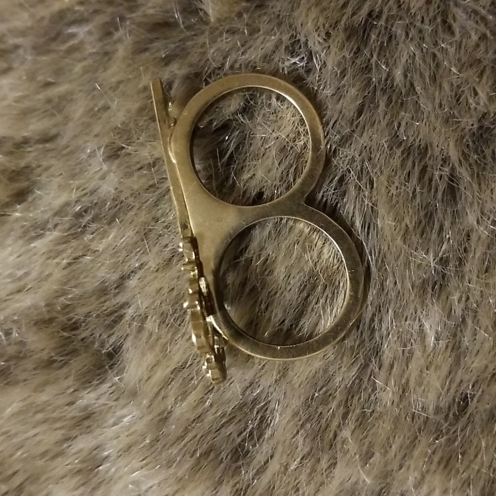 2 Finger Key Ring with Rhinestones - Picture 2 of 5